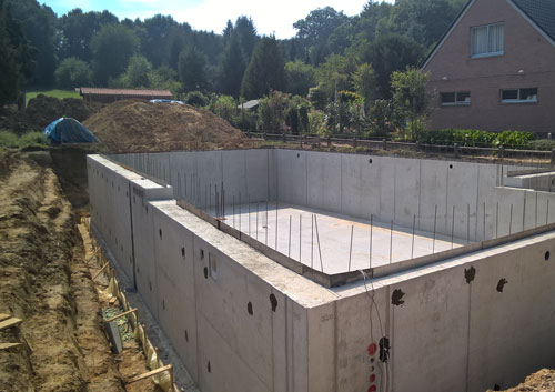 Betonnen kelder gegoten [KAST]